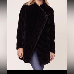 BB Dakota ribbed black faux fur coat